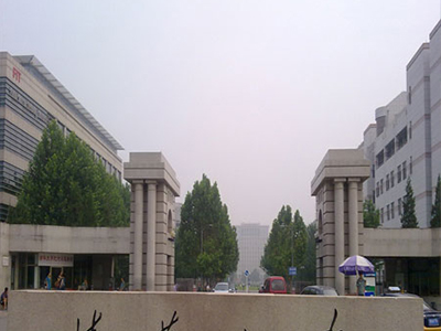 清华大学